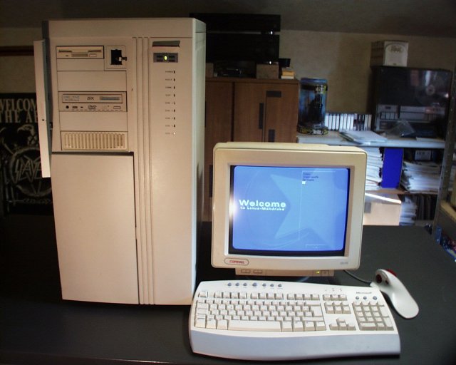 Pentium 2 @ 300Mhz